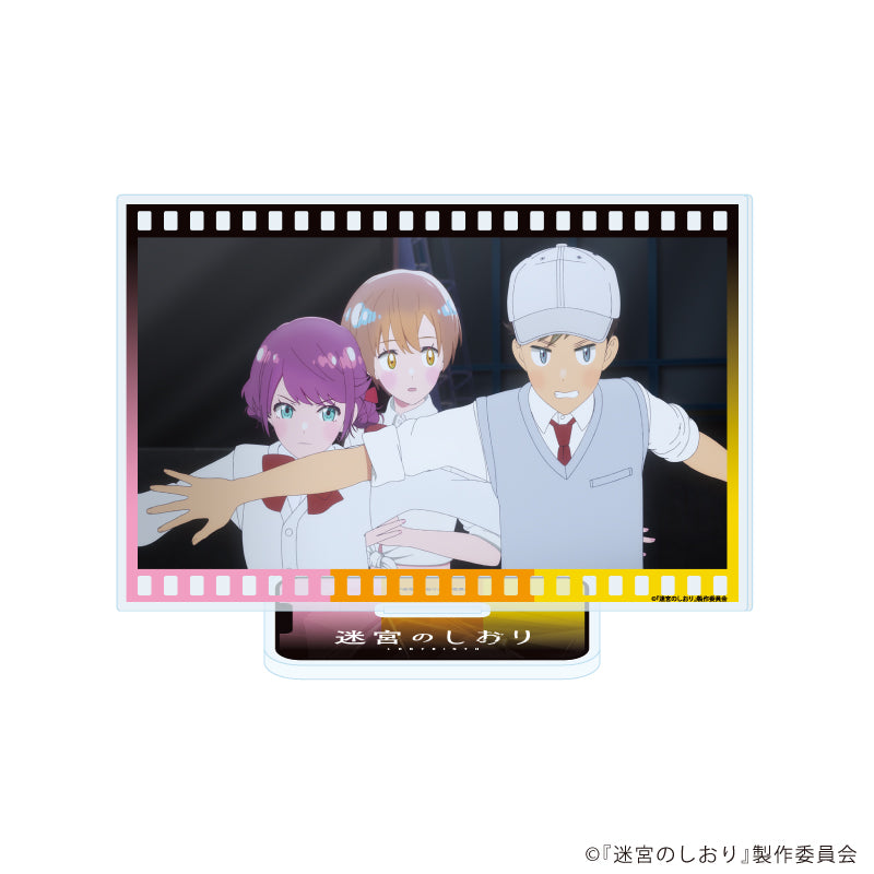 アクリルスタンド「映画『迷宮のしおり』」09/C(場面写イラスト) - 公式商品画像 | AniSmile