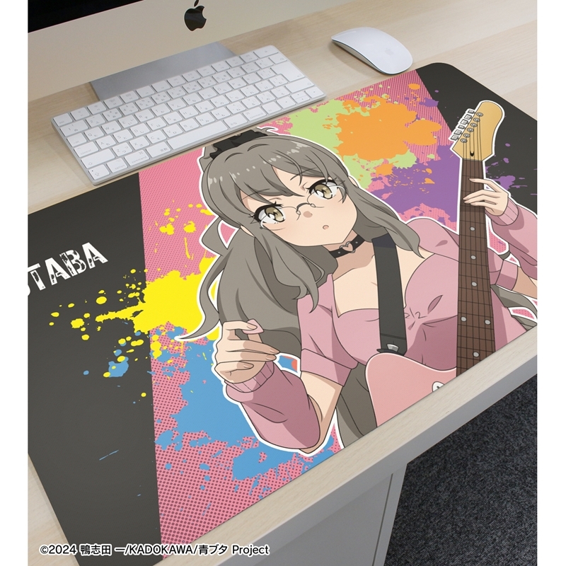 「青春ブタ野郎」シリーズ 描き下ろし 双葉理央 ギター演奏ver. マルチデスクマット 画像 3 | AniSmile