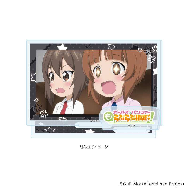 アクリルスタンドプレート「ガールズ&パンツァー もっとらぶらぶ作戦です!」10/F(場面写イラスト) 画像 2 | AniSmile