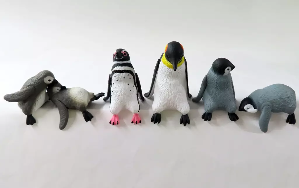 ふちやすみ ペンギン - 公式商品画像 | AniSmile