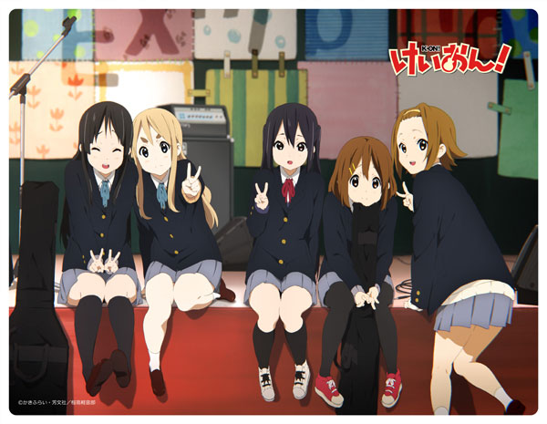 けいおん! 大判ラバーマット(制服) - 公式商品画像 | AniSmile