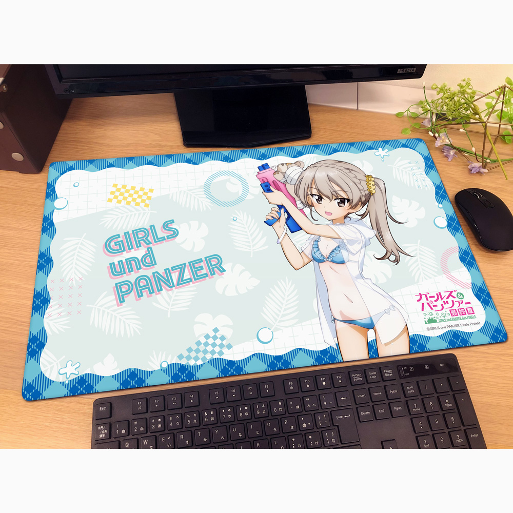 [ガールズ&パンツァー 最終章]描き下ろしラバーマット(島田愛里寿/水鉄砲 日焼けVer.) 画像 2 | AniSmile