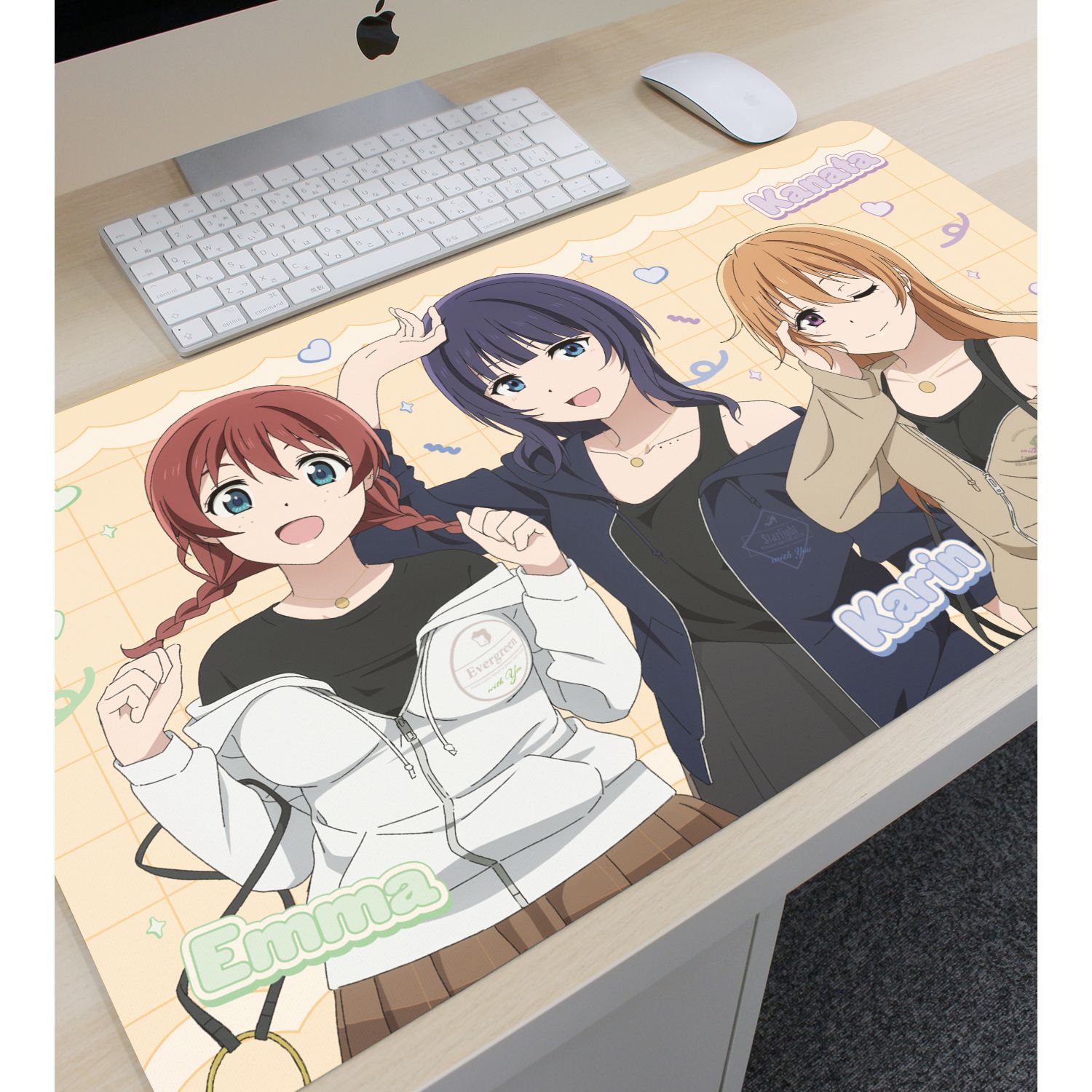 ラブライブ!虹ヶ咲学園スクールアイドル同好会 描き下ろしイラスト 朝香果林&近江彼方&エマ・ヴェルデ おそろいコーデver. マルチデスクマット 画像 3 | AniSmile