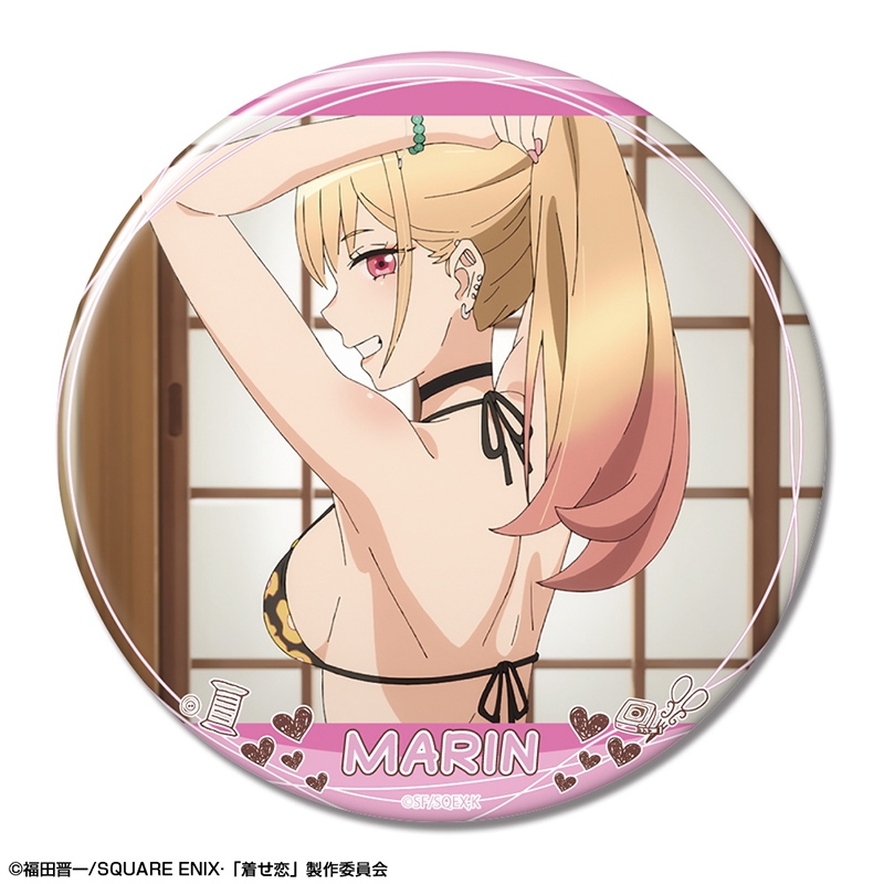 TVアニメ「その着せ替え人形(ビスク・ドール)は恋をする」 缶バッジ デザイン09(喜多川海夢/I) - 公式商品画像 | AniSmile