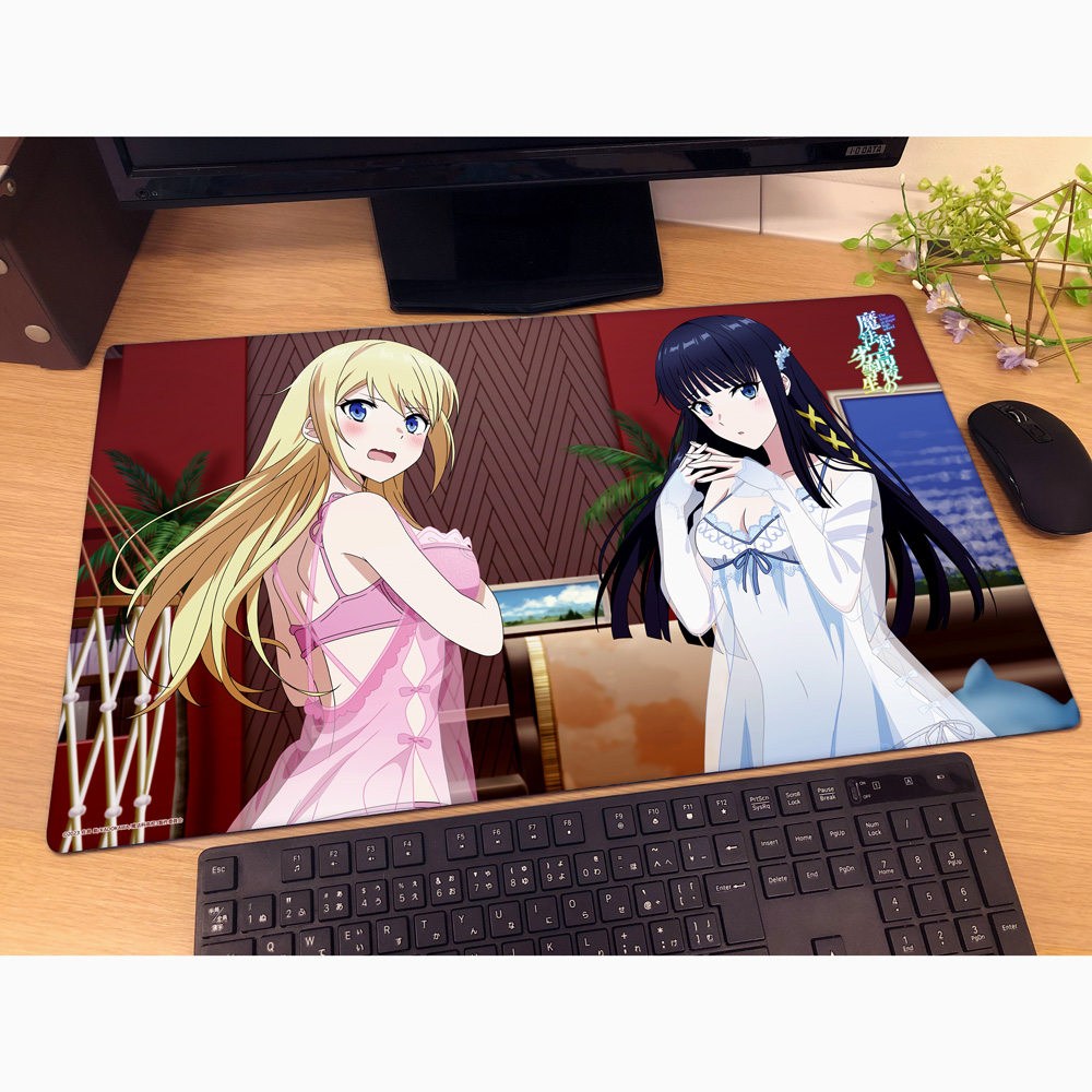 魔法科高校の劣等生 第3シーズン 描き下ろしラバーマット(司波深雪&アンジェリーナ/ルームウェア) 画像 2 | AniSmile