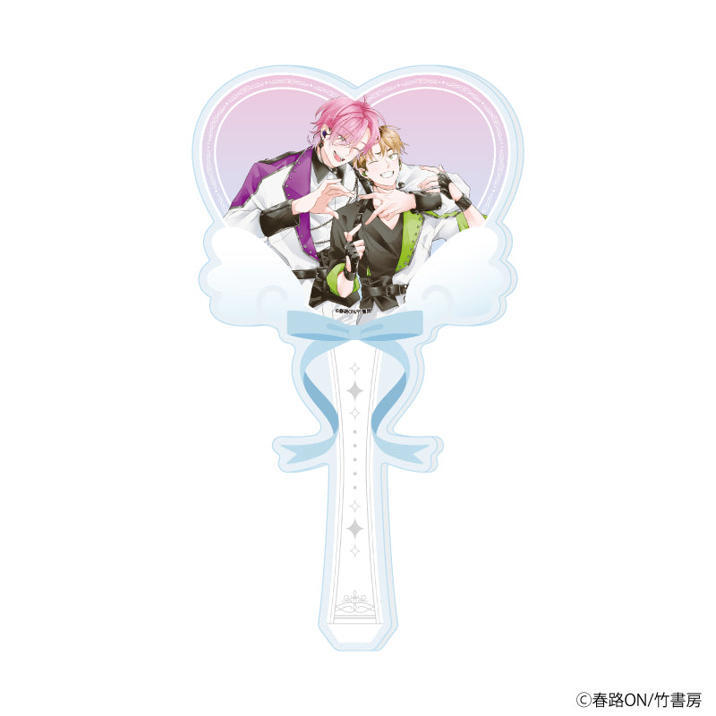 アクリルステッキ「春路ON先生」01/「箱推しBLフェア~アイドルたちとのカフェタイム~」(描き下ろしイラスト) - 公式商品画像 | AniSmile