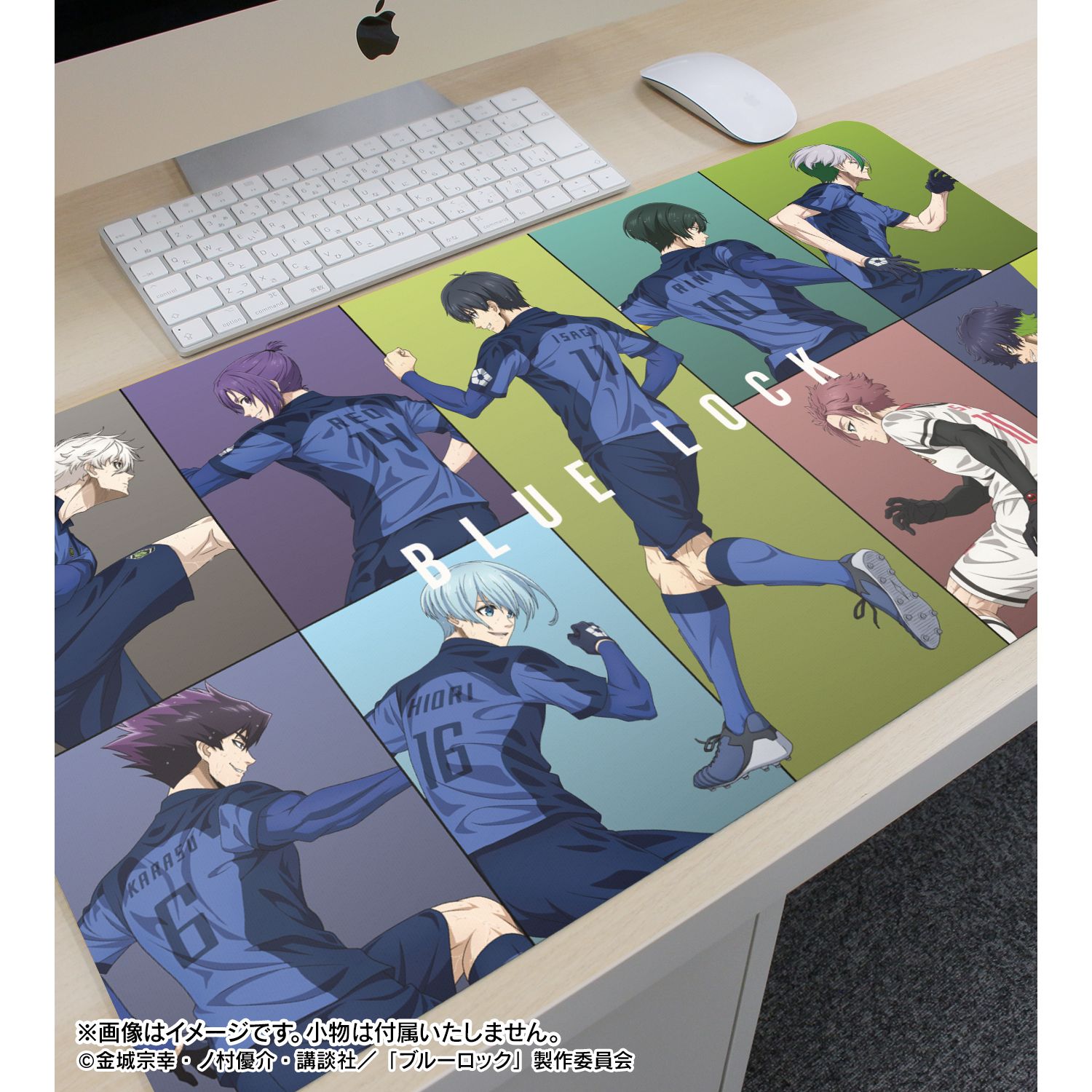 TVアニメ『ブルーロック』 描き下ろし 集合 戦う背中×雨ver. マルチデスクマット 画像 3 | AniSmile