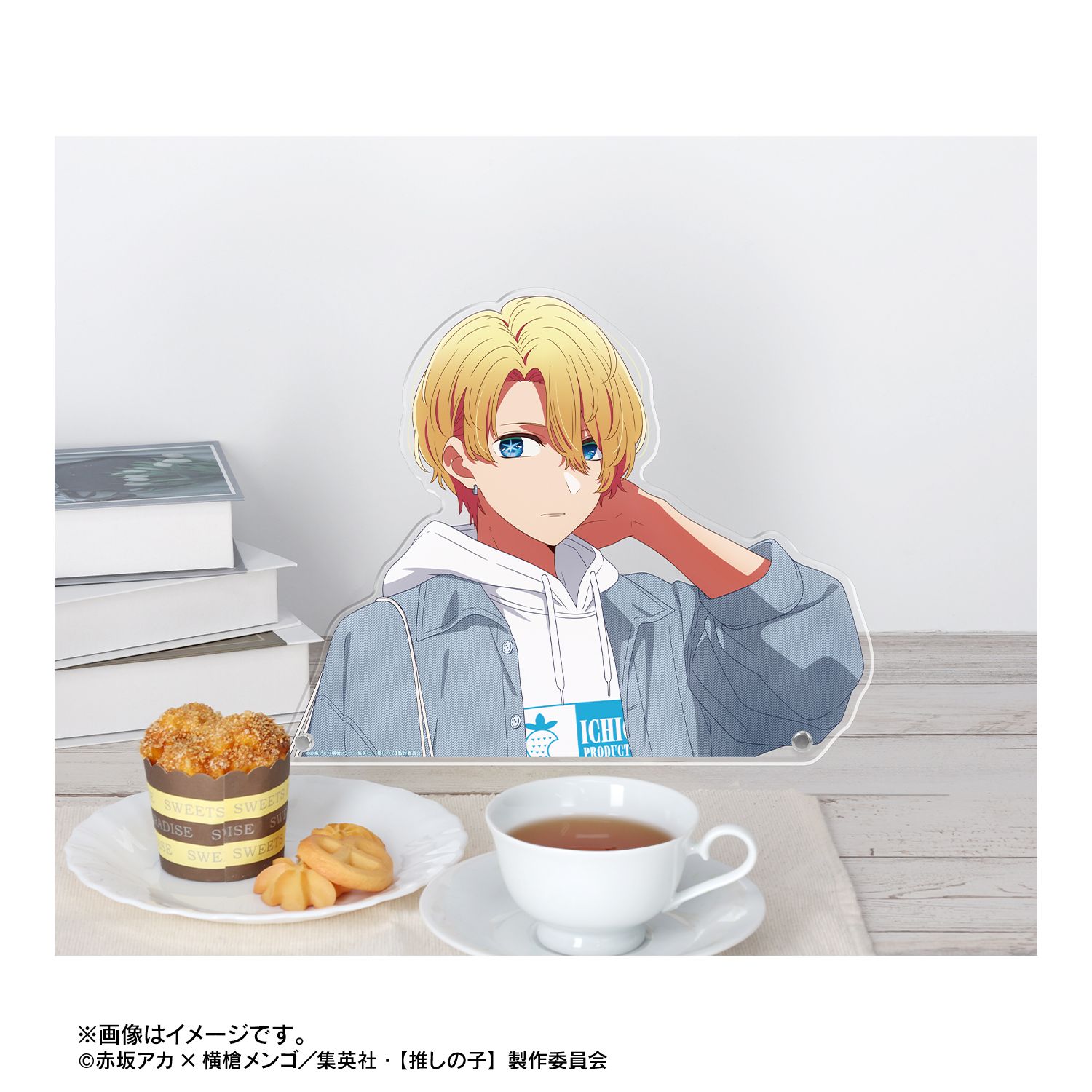 【推しの子】 描き下ろし アクア ショッピングver. 特大ダイカットアクリルパネル 画像 3 | AniSmile
