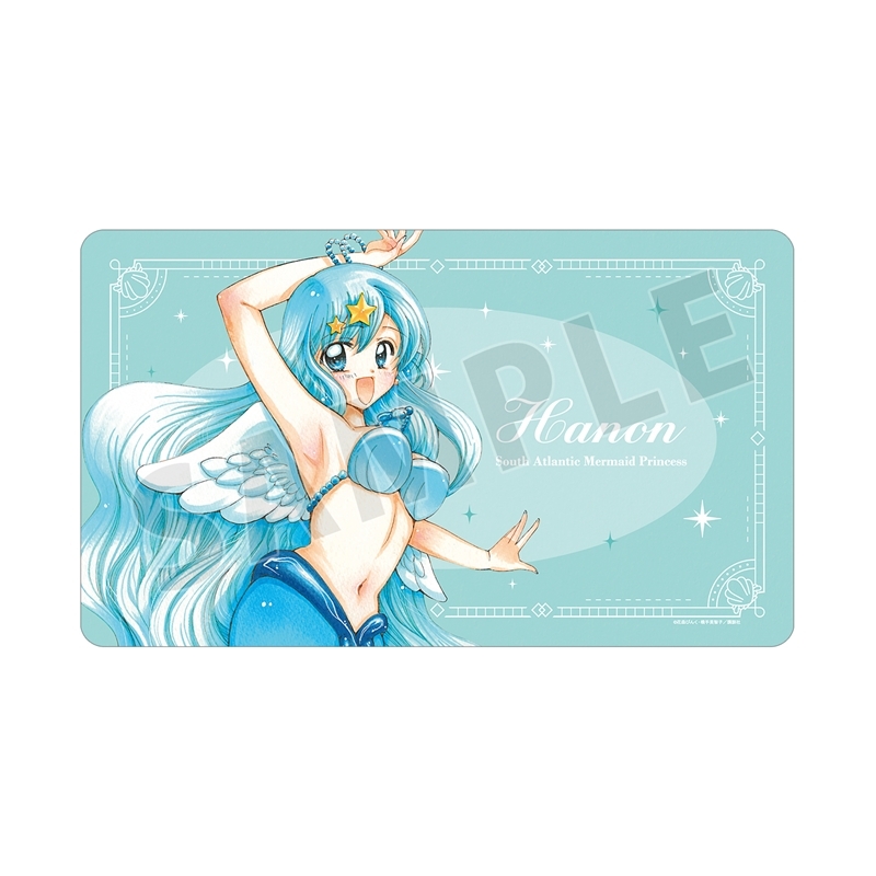ぴちぴちピッチ 花森ぴんく先生 描き下ろし 宝生 波音 羽を纏ったマーメイドver. マルチデスクマット - 公式商品画像 | AniSmile