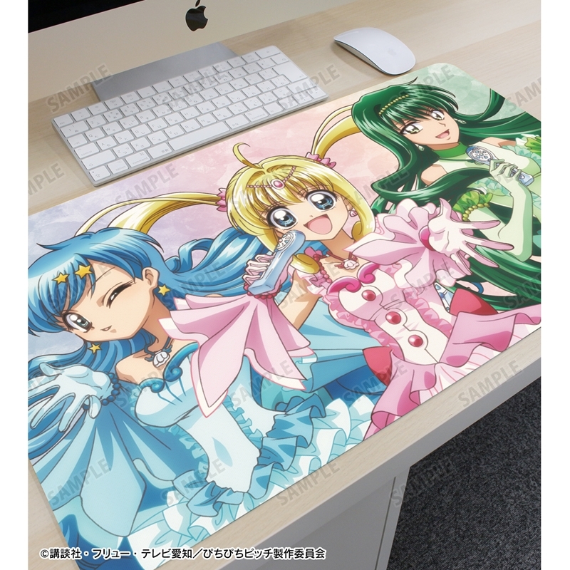アニメ「ぴちぴちピッチ」 描き下ろしイラスト 20th Anniversary ver. マルチデスクマット 画像 3 | AniSmile