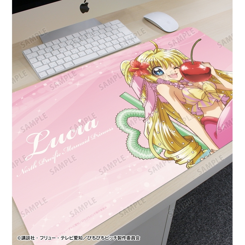 アニメ「ぴちぴちピッチ」 描き下ろし るちあ カクテルグラスver. マルチデスクマット 画像 3 | AniSmile