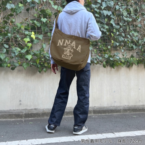 メイドインアビス 烈日の黄金郷 ナナチ ニュースペーパーバッグ/MOSS Image 2 | AniSmile