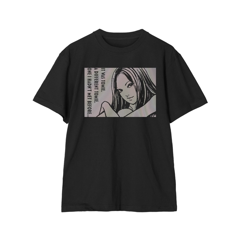 伊藤潤二『マニアック』 富江 オーロラフラッシュプリントTシャツ ver.Bレディース(サイズ/XL) - 公式商品画像 | AniSmile