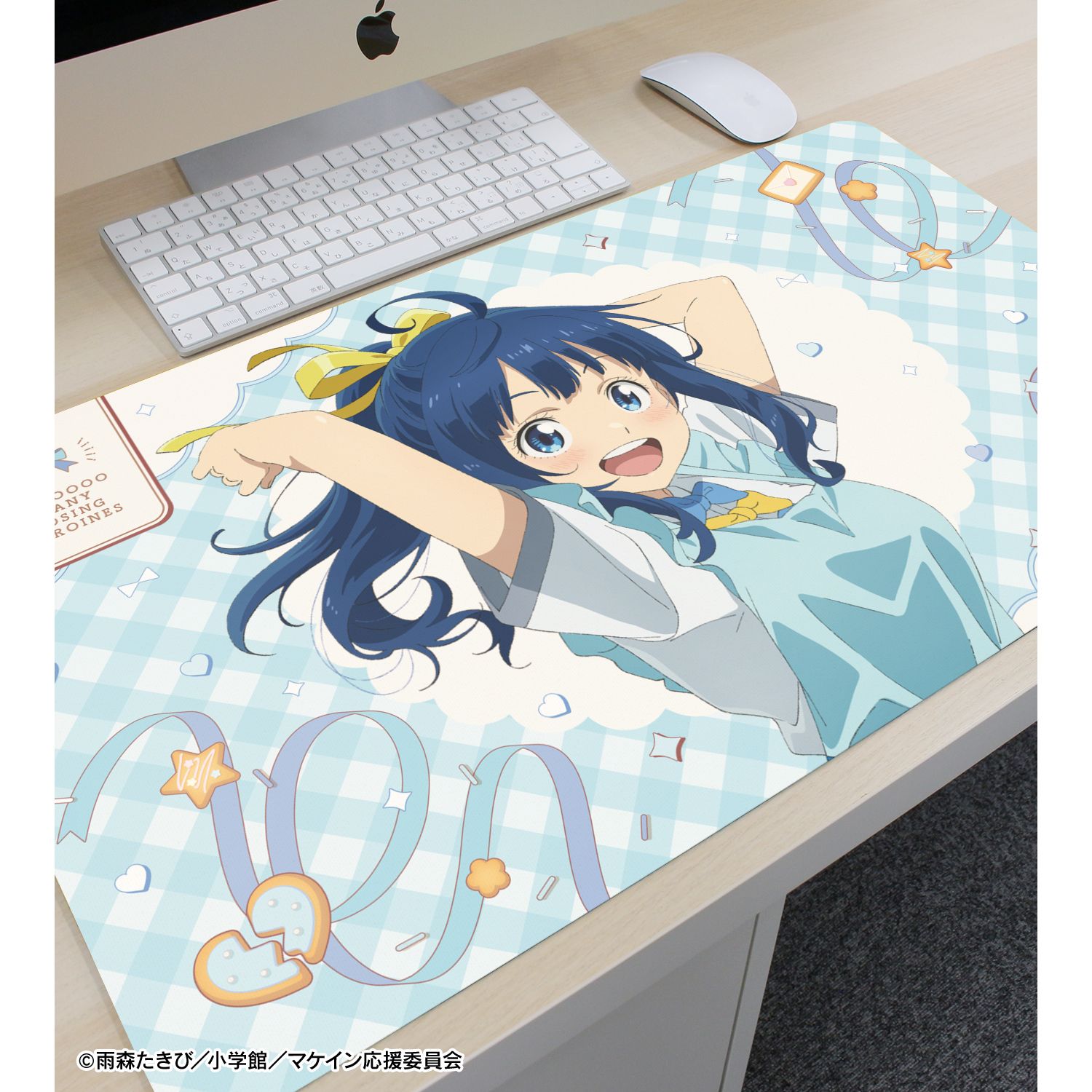 TVアニメ『負けヒロインが多すぎる!』 描き下ろし 八奈見 杏菜 制服エプロンver. マルチデスクマット 画像 3 | AniSmile