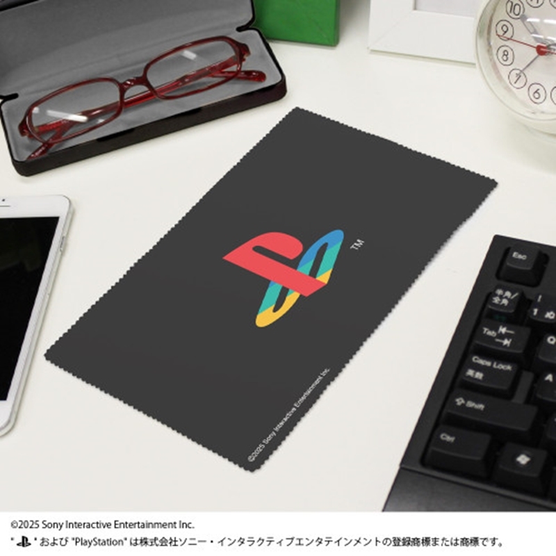プレイステーション クリーナークロス for PlayStation 4 Colour Family Mark Ver. 画像 2 | AniSmile