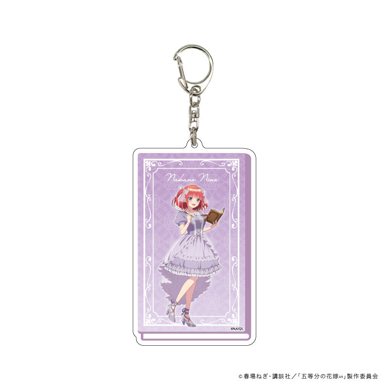 デカアクリルキーホルダー「五等分の花嫁∽」17/二乃 本の守り人ver.(描き下ろしイラスト) - 公式商品画像 | AniSmile
