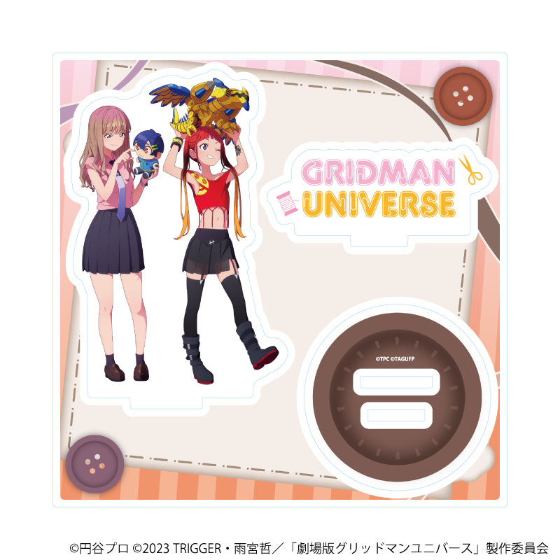 アクリルスタンドプレート「グリッドマンユニバース」44/南夢芽&飛鳥川ちせ ぬいぐるみと一緒ver.(描き下ろしイラスト) - 公式商品画像 | AniSmile