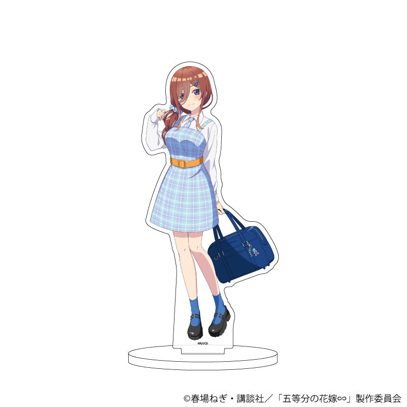 アクリルスタンド「五等分の花嫁∽」18/三玖 アメリカンポップver.(描き下ろしイラスト) - 公式商品画像 | AniSmile