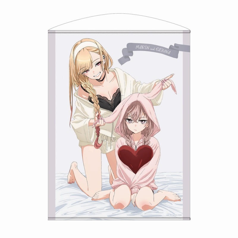 TVアニメ「その着せ替え人形は恋をする」 海夢&紗寿叶 100cmタペストリー - 公式商品画像 | AniSmile