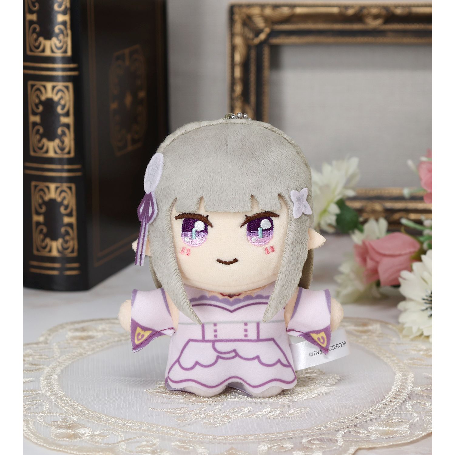 Re:ゼロから始める異世界生活 エミリア ちょこんと!ぬいぐるみマスコット - AniSmile