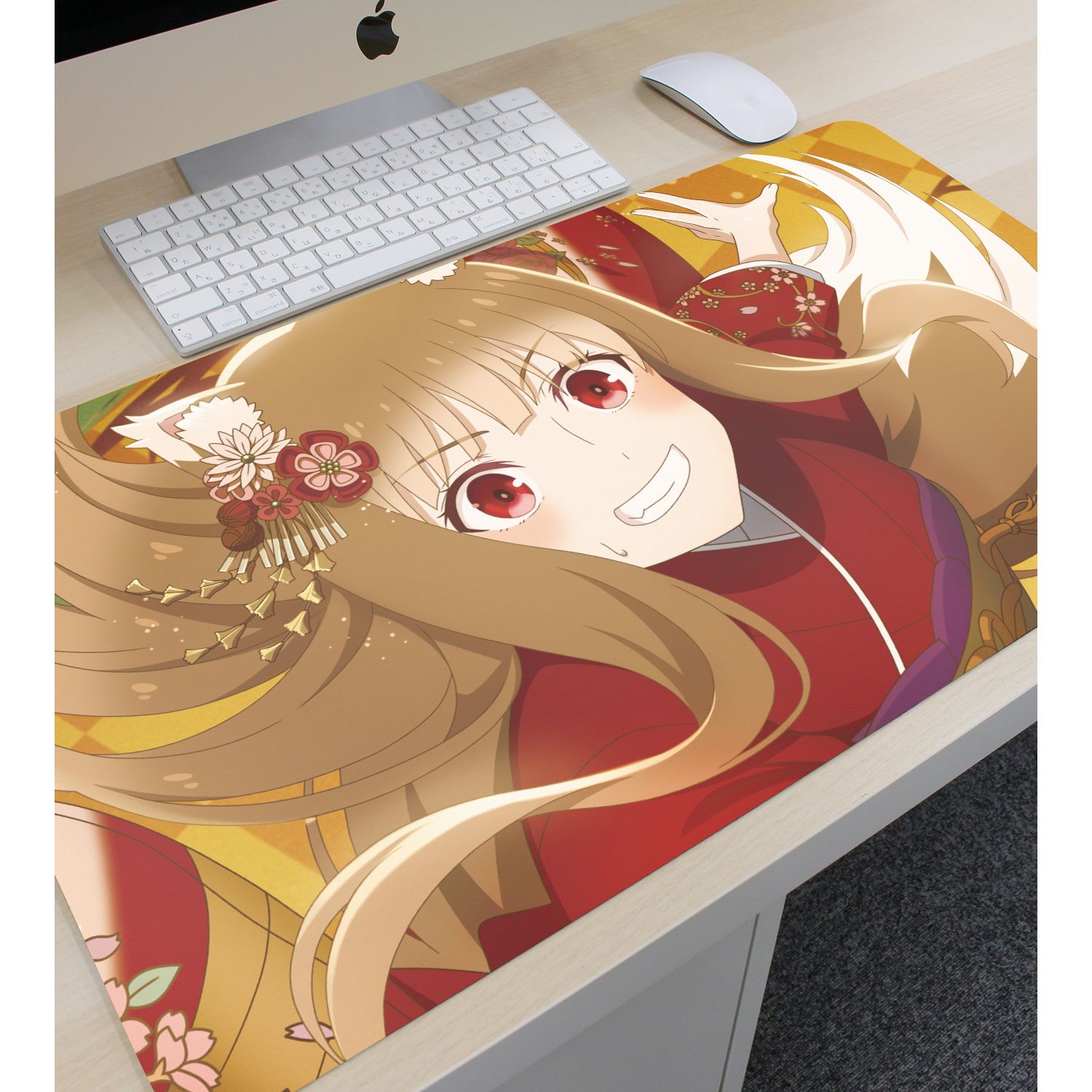 TVアニメ『狼と香辛料 MERCHANT MEETS THE WISE WOLF』 ホロと巡る四季の物語:「お正月」ビジュアル マルチデスクマット Image 3 | AniSmile