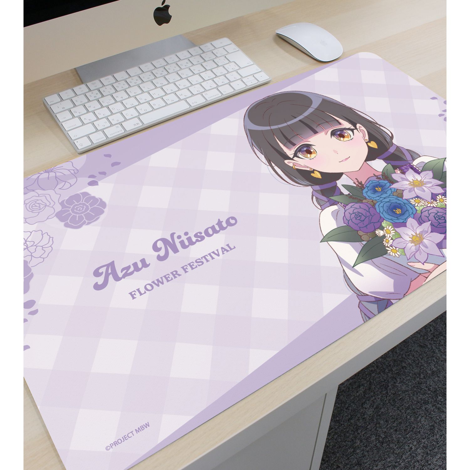 前橋ウィッチーズ 描き下ろし 新里アズ 花祭りver. マルチデスクマット Image 3 | AniSmile