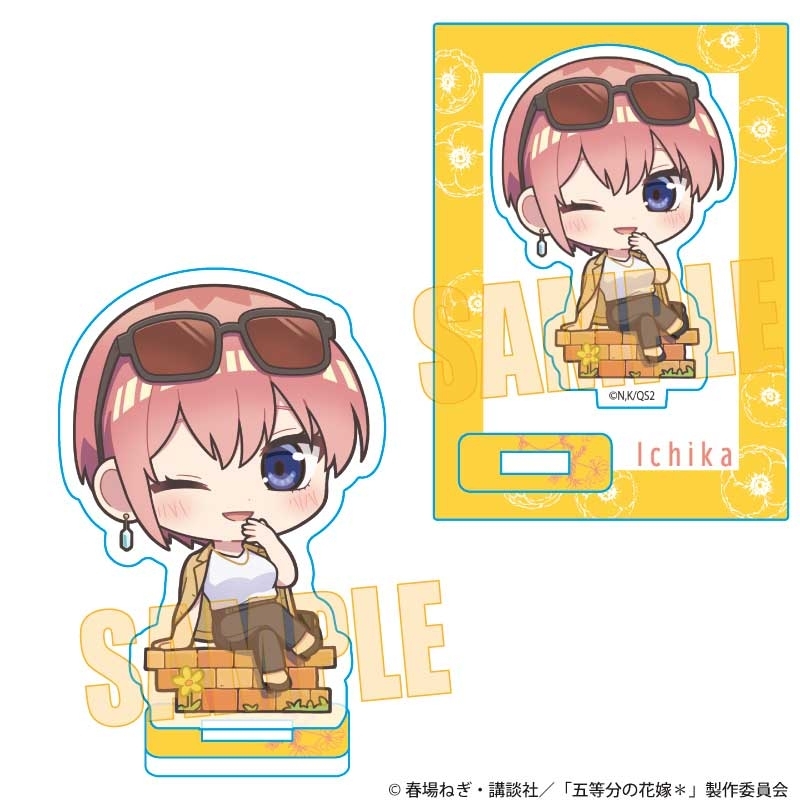 ミニスタンド 五等分の花嫁*/中野 一花 5年後も五つ子はずっといっしょver. - official product image | AniSmile